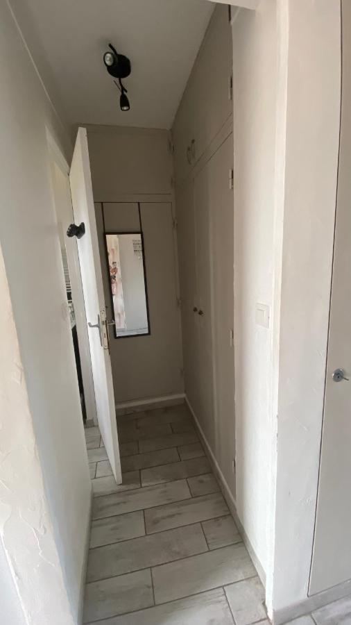 Goeland 3, Climatise, Wifi, Balcons Petite Vue Mer Laterale Au 3 Eme Etage Sans Ascenseur تولون المظهر الخارجي الصورة